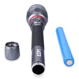 Edm Linterna LED de Largo Alcance 23000 lm, 5 Modos de Luz, Aluminio, IP67, Power Bank Edm Linterna LED de Largo Alcance 23000 lm, 5 Modos de Luz, Aluminio, IP67, Power Bank