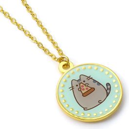 THE CARAT SHOP Colgante Pizza Pusheen de Esmalte Azul y Tono Dorado, Colgante Circular con Gato Pusheen Comiendo Pizza, Aleación de Zinc