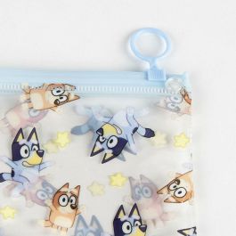 Cerdá Set de Papelería Escolar Bluey Goma EVA Azul, perfecto para niños a partir de 3 años. Dimensiones: 22.0 x 14.0 x 0.5 cm.