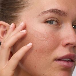 Gosh GRIP PRIMER base en gel para maquillaje duradero 30 ml