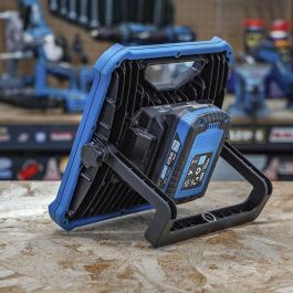 Koma Tools Foco Proyector LED 20W 1800LM, Luz Fría 6500K, Ángulo 120°, IP20, Cuerpo Aluminio, 22.8x7x22.8cm