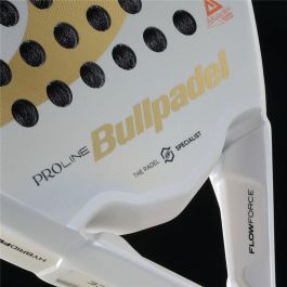 Pala de Pádel Bullpadel Flow W 24 Blanco Pala de Pádel Bullpadel Flow W 24 Blanco