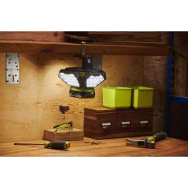 Ryobi RYO4892210239747 Foco LED 360° 18V con 4 paneles de luz y 3 intensidades: 3.500 / 2.000 / 1.000 / 500 lúmenes