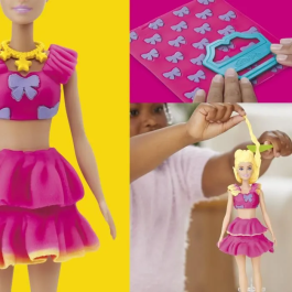 Hasbro Barbie Diseñador de Muñecas Play-Doh Edad Mínima Recomendada 5 Años