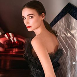 Givenchy L'Interdit Rouge Ultime Eau de Parfum Vaporizador para Mujer 35 ml - Perfume Floral Seductor con Cacao