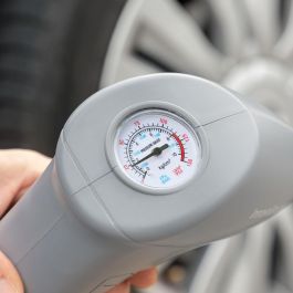 Compresor de Aire Portátil con LED Airpro+ InnovaGoods