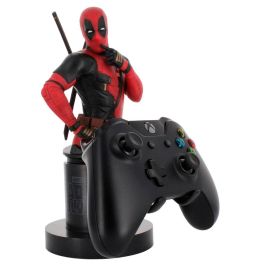 EXQUISITE GAMING Soporte Cable Guy Deadpool & Wolverine para mandos y smartphones 21cm - Compatible PS5, Xbox Series X/S, iPhone