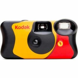 Kodak FunSaver Cámara Desechable 39 Exposiciones con Flash Incorporado, Película 800 ISO, Gran Angular 24mm, Amarilla y Roja