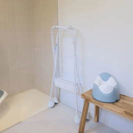 Beaba Reposapiés para bañera Camélé'O, plegable, blanco - BEA3384349204075