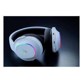 Razer Auriculares Inalambricos Barracuda X Chroma Bluetooth 5.3 USB-Dongle Negro Blanco Juego 70h Batería Virtual 7.1