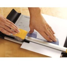 Fellowes Cizalla Neutron A4, Corta hasta 10 Hojas, Negro
