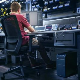 HP Z4 G5 Estación de Trabajo Intel Xeon W3-2425, 64 GB RAM DDR5, 1 TB SSD, NVIDIA RTX 2000 Ada, Windows 11 Pro