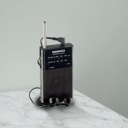 Daewoo Radio AM/FM con Altavoz Incorporado y Auriculares - Color Negro