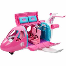 Barbie - El plano de los sueños, Avión Convertible de Juguete con 18 Accesorios, Para 3 Muñecas, Almacenamiento