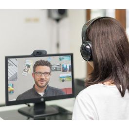 Logitech C505e Webcam Empresarial HD 720p con Micrófono Reducción Ruido, Corrección Luz Automática y Cable USB de 2m Logitech C505e Webcam Empresarial HD 720p con Micrófono Reducción Ruido, Corrección Luz Automática y Cable USB de 2m