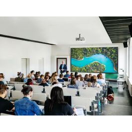 Viewsonic LS740HD Proyector 5000 Lúmenes Láser Full HD DLP para Negocios y Hogar (40-300")