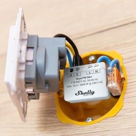 Shelly Relé Interruptor Inteligente Wave PM Mini Z-Wave Inalámbrico, 110-240V, 3840W de Carga Máx.