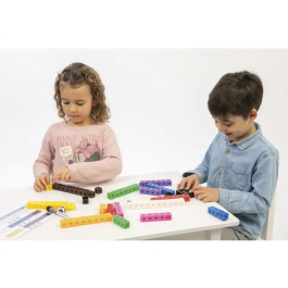 Amaya - Cubos Engarzables Juego Educativo, 100 Cubos en 10 Colores para Matemáticas y Construcción, Incluye Tarjetas de Actividad, para Niños +3 Años