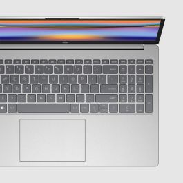 HP Portátil 15-fc0131ns 15.6" Full HD AMD Ryzen 7 7730U 16GB RAM 512GB SSD Windows 11 Home Plata