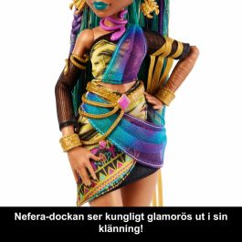 Monster High JDR48 - Muñeca Nefera de Nile - Con Lavish y 7 Accesorios de Moda para coleccionistas