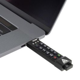 Apricorn Llave USB Encriptada 32GB USB 3.2 Tipo C Hardware AES 256-bit con Teclado, Seguridad Militar FIPS IP68 Apricorn Llave USB Encriptada 32GB USB 3.2 Tipo C Hardware AES 256-bit con Teclado, Seguridad Militar FIPS IP68