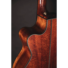 Takamine LTD2025 Guitarra Electroacústica Tapa Abeto Engelmann Sólido Cuerpo Koa Hawaiana Sólido Acabado Antique Evergreen con Preamplificador CTF-2N