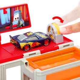 Camion cars taller de pintura móvil. incluye un coche de rayo mcqueen. Camion cars taller de pintura móvil. incluye un coche de rayo mcqueen.