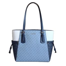 Bolso de Hombro Michael Kors VOYAGER Azul 30 x 29 x 15 cm Precio: 131.50000006. SKU: B1D8CDSN8B