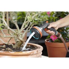 Gardena Pistola Multiusos Premium de Metal Resistente con 5 Chorros (lluvia, aireado, concentrado, niebla, plano), Anti-Heladas y Mango Ergonómico Gardena Pistola Multiusos Premium de Metal Resistente con 5 Chorros (lluvia, aireado, concentrado, niebla, plano), Anti-Heladas y Mango Ergonómico