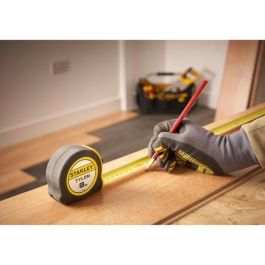 Stanley Cinta Métrica Tylon 8m x 25mm con Carcasa Ergonómica Bimaterial y Cinta de Acero Lacado con Barniz Protector