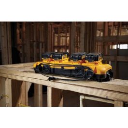 DeWALT Cargador Rápido Cuádruple