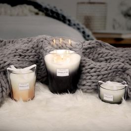 Home Deco Factory Vela Perfumada con 3 Mechas, Aroma Ámbar, 20h Duración