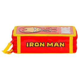 KARACTERMANIA Plumier Iron Man Marvel Estuche Escolar Completo con 3 Compartimentos, Bloc de Notas, Regla, Sacapuntas, Goma, Lápiz, 2 Bolígrafos, 18 Lápices y 18 Rotuladores