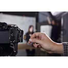 Kingston 128GB Canvas React Plus SDXC UHS-II 280R/100W U3 V60 for Full HD/4K Kingston 128GB Canvas React Plus SDXC UHS-II 280R/100W U3 V60 for Full HD/4K