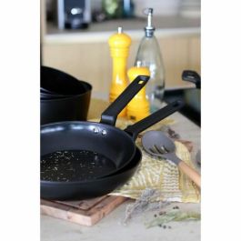 Menastyl 6020637 Sartén de Aluminio Forjado de 26 cm Negra, Apta para Inducción y Todo Tipo de Fuegos Menastyl 6020637 Sartén de Aluminio Forjado de 26 cm Negra, Apta para Inducción y Todo Tipo de Fuegos
