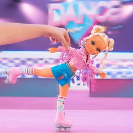 Famosa Nancy Muñeca Un Día de Baile en Patines 43 cm - Incluye Patines de Ruedas, Chaqueta, Top, Falda y Pendientes Famosa Nancy Muñeca Un Día de Baile en Patines 43 cm - Incluye Patines de Ruedas, Chaqueta, Top, Falda y Pendientes
