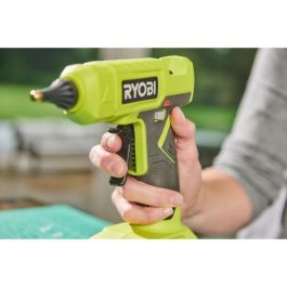 Pistola de pegamento RYOBI RGLU18-0 - 18V - indicador de calentamiento - variador de velocidad en el gatillo - 3 barras de pegamento incluidas Pistola de pegamento RYOBI RGLU18-0 - 18V - indicador de calentamiento - variador de velocidad en el gatillo - 3 barras de pegamento incluidas