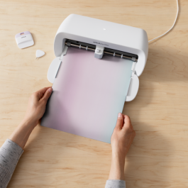 Cricut Joy Xtra Smart Iron-On Lámina de vinilo de transferencia térmica liso, Azul, Rosa, Translúcido, 3 hojas, 2010397