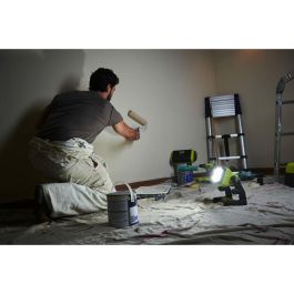 Ryobi RLFD18-0 Proyector LED 18V, 3 intensidades (1800/1100/500 lúmenes), Cabezal giratorio 360°