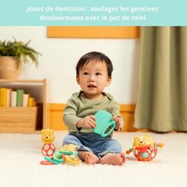 Disney Baby DIS0074451174542 - Set Regalo Nacimiento Bebé Winnie the Pooh 5 Juguetes: Mordedor, Pelota, Sonajero, Clip Cochecito