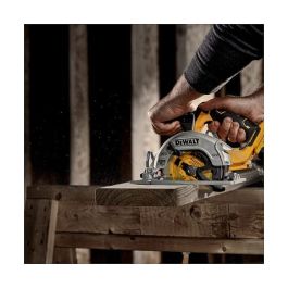 DeWALT Sierra Circular Inalámbrica 12V, Disco 14 cm 3600 RPM, Ajuste de Corte Biselado, Batería de Litio, DCS512P2-QW