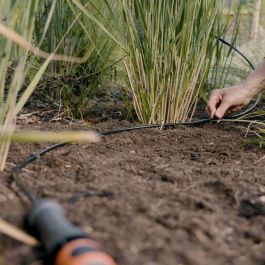 Gardena Kit de Riego por Goteo Micro-Drip-System de Iniciación para Setos y Hileras de Plantas 15 m con Goteros 4,6 mm