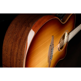 LAG Guitarra Acústica Auditorium A/E Cutaway Edición Limitada Bisel - Brown Shadow