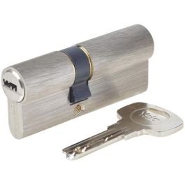 Yale Cilindro de bloqueo liberable para puerta de entrada/exterior, 6 pines, 4 llaves reversibles, protección antirrobo, 30x40mm Precio: 36.49999969. SKU: B16JAQDC26