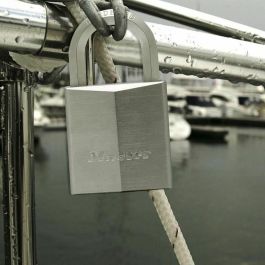 Master Lock Candado de latón macizo niquelado 40 mm, mango hexagonal acero endurecido, alta seguridad 6 pasadores y llave reversible