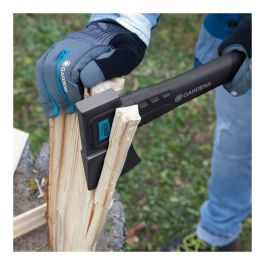 Gardena 900 B Hacha Universal con Mango de Plástico, Revestimiento Antiadherente, Ergonómica, Negro y Azul, 34 mm