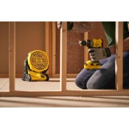 Ventilador - STANLEY - SFMCE001B-XJ - 3 velocidades - 1100 m3/h - 8h de autonomía Ventilador - STANLEY - SFMCE001B-XJ - 3 velocidades - 1100 m3/h - 8h de autonomía