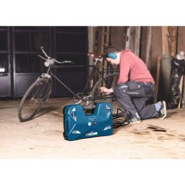 Scheppach Compresor portátil AIR CASE 2L 1100W 8 bares con 12 accesorios, pistola de aire y manija de inflado