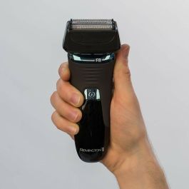 Remington Shaver F8 Ultimate Series XF8705 - Afeitadora Eléctrica para Hombre Inalámbrica Recargable