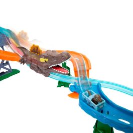Hot Wheels RacerVerse Jurassic World Truckset Jfp32 - Juego con Velocirraptor y Espinosaurio, 3 Resultados Aleatorios, Multilingüe (ES/EN/FR/DE/PT), +3 Años